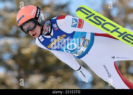 Innsbruck, Autriche. 03 janvier 2025. Ski nordique/saut à ski, Coupe du monde, tournoi des quatre collines, grande colline, hommes, qualification, l'autrichien Jan Hörl en action. Crédit : Daniel Karmann/dpa/Alamy Live News Banque D'Images