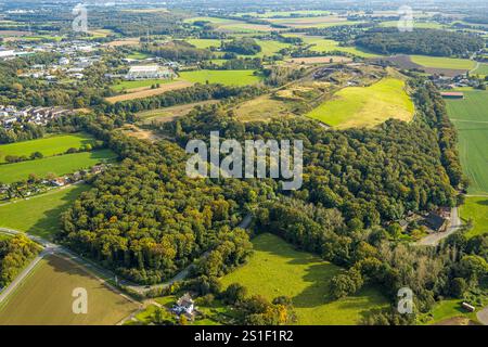 Vue aérienne, décharge d'Eyller-Berg, zone forestière, Gestfeld, Kamp-Lintfort, zone de la Ruhr, Rhénanie du Nord-Westphalie, Allemagne Banque D'Images