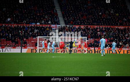 Riverside Stadium, Middlesbrough, Royaume-Uni. 4 janvier 2025. EFL Championship Football, Middlesbrough contre Cardiff City ; Calum Chambers marque pour Cardiff pour 1-1 à la 21e minute crédit : action plus Sports/Alamy Live News Banque D'Images