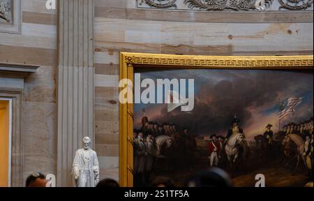 Washington DC, Columbia - 31 mai 2024 : Statue d'Abrahim Lincoln à côté de l'image de la guerre Banque D'Images
