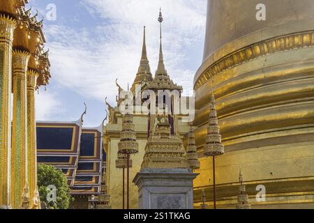 Wat Phra Kaeo, Temple du Bouddha d'émeraude. Bangkok, Thaïlande, Asie Banque D'Images