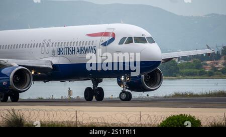 British Airways/BA Euroflyer Airbus A320-232 (ord. G-GATL) circulation à l'aéroport de Corfou (CFU) Banque D'Images