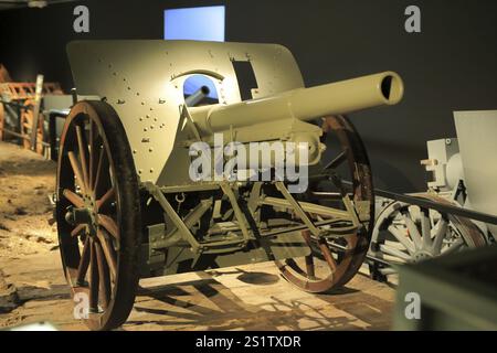 Arme, Mémorial de Verdun Mémorial commémorant la bataille de Verdun, Meuse, France, Europe Banque D'Images