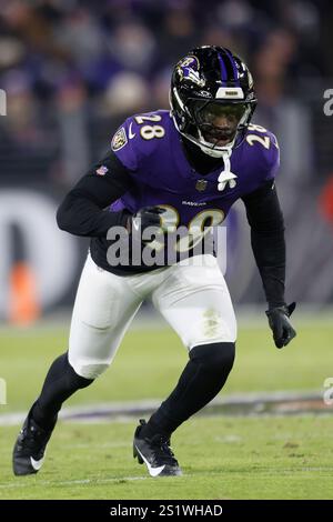 Baltimore, MD, États-Unis. 4 janvier 2025. Sécurité des Ravens de Baltimore Sanoussi Kane (28) en action lors d'un match contre les Browns de Cleveland au M&T Bank Stadium de Baltimore, Maryland. Baltimore a gagné 35-10. Photo/ Mike Buscher/Cal Sport Media/Alamy Live News Banque D'Images