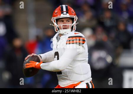 Baltimore, MD, États-Unis. 4 janvier 2025. Bailey Zappe (2), le quarterback des Browns de Cleveland, en action lors d'un match contre les Ravens de Baltimore au M&T Bank Stadium de Baltimore, Maryland. Baltimore a gagné 35-10. Photo/ Mike Buscher/Cal Sport Media/Alamy Live News Banque D'Images