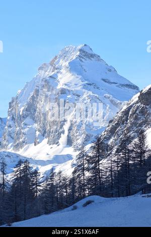 Glissade de neige 3, capturée à Rhemes notre Dame, Vallée d'Aoste. Photo numéro 3 de la glissade de neige GRANTA PAREI montagne Banque D'Images