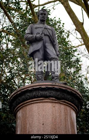 Sir Colin Campbell, maréchal Lord Clyde, statue, connu sous le nom de Sauveur de Lucknow dans la mutinerie indienne Banque D'Images