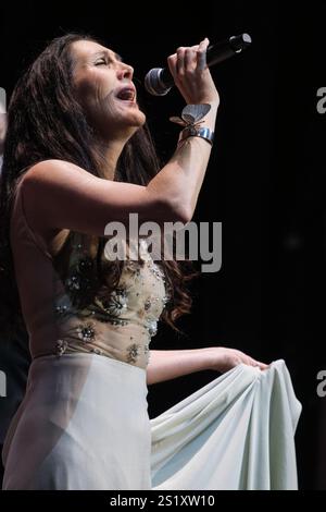 Madrid, Espagne. 05 janvier 2025. La chanteuse espagnole Clara Montes se produit au concert de Noël au Teatro Real de Madrid 5 janvier 2025 Espagne crédit : Sipa USA/Alamy Live News Banque D'Images