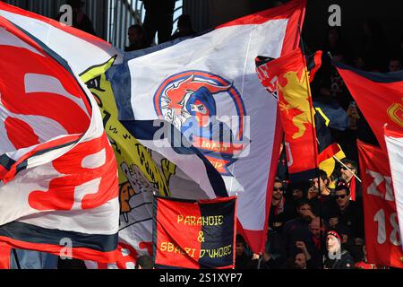 Lecce, Italie. 05 janvier 2025. Fans et supporters de la FCF de Gênes lors du match de football Serie A Enilive entre l'US Lecce et la FCF de Gênes au stade via del Mare à Lecce, en Italie, le dimanche 05 janvier 2025. (Crédit image : &#xa9 ; Giovanni Evangelista/LaPresse) crédit : LaPresse/Alamy Live News Banque D'Images