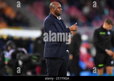 Lecce, Italie. 05 janvier 2025. Patrick Vieira, entraîneur-chef de Gênes, réagit lors du match de football Serie A Enilive entre l'US Lecce et le Gênes FCF au stade via del Mare à Lecce, en Italie, dimanche 05 janvier 2025. (Crédit image : &#xa9 ; Giovanni Evangelista/LaPresse) crédit : LaPresse/Alamy Live News Banque D'Images