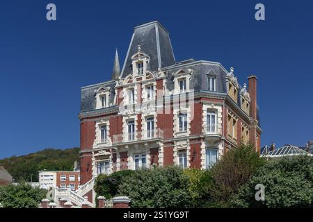 Le Havre, France - vue sur la Villa maritime, l'une des villas balnéaires construites en face de la plage du Havre au XIXe siècle. Banque D'Images