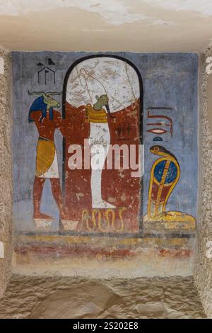 Tombeau de Ramsès I, peinture murale du Dieu tête de RAM, Osiris et la déesse serpent Nesert Banque D'Images