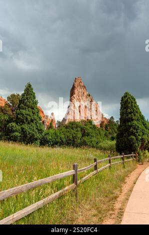 Formations rocheuses dans Garden of the Gods, Colorado Springs, Colorado, États-Unis Banque D'Images