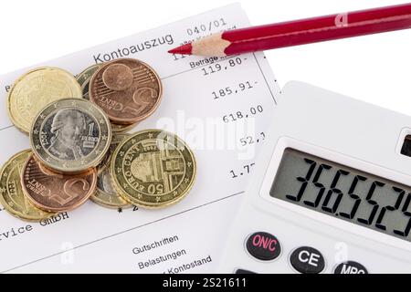 Le relevé bancaire d'une banque et quelques pièces de monnaie de l'euro Autriche Banque D'Images