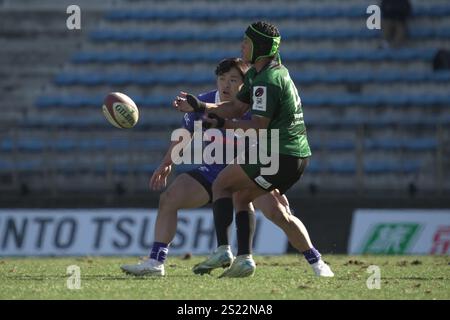 Kurt-Lee Arendse de DynaBoars lors du match de rugby à XIII 2024-25 entre Mitsubishi Heavy Industries Sagamihara Dynaboars et Shizuoka BlueRevs au Prince Chichibu Memorial Stadium à Tokyo, Japon, le 4 janvier 2025. Crédit : FAR EAST PRESS/AFLO/Alamy Live News Banque D'Images