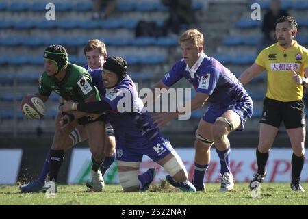 Kurt-Lee Arendse de DynaBoars lors du match de rugby à XIII 2024-25 entre Mitsubishi Heavy Industries Sagamihara Dynaboars et Shizuoka BlueRevs au Prince Chichibu Memorial Stadium à Tokyo, Japon, le 4 janvier 2025. Crédit : FAR EAST PRESS/AFLO/Alamy Live News Banque D'Images