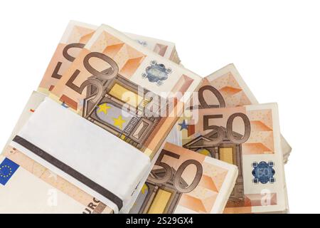 Pile de cinquante billets en euros. Photo symbolique pour l'argent, la richesse, le profit et les dépenses Banque D'Images