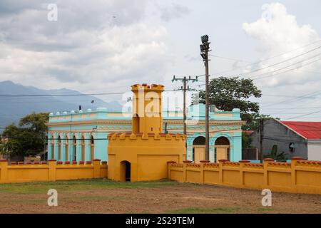 La caserne de Moncada, aujourd'hui le musée du 26 juillet avec des trous de balles, Santiago de Cuba Banque D'Images