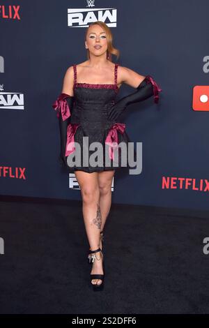 Isla Dawn BEI der Premiere der Wrestling Show WWE Monday Night RAW auf