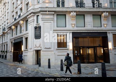 Une vue extérieure de Twenty Air Street où le milliardaire américain Elon Musk's 'X. La société AI London Ltd a été constituée à Companies House en décembre dernier, le 7 janvier 2025, à Londres, en Angleterre. À une époque où l'on croyait qu'Elon Musk allait faire don de plusieurs millions de dollars américains au parti politique «réforme» de Nigel Farage (britannique), Companies House énumère le «X.. AI 'entreprise de technologie comme 'entreprise et développement de logiciels domestiques'. (Photo de Richard Baker / en images via G. Banque D'Images