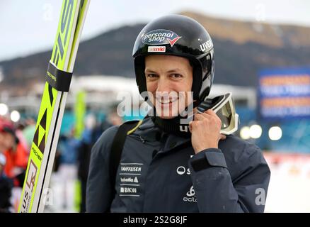 Bischofshofen, Österreich, 06. Januar 2025 : 73.internationale Vierschanzentournee, Skispringen, Herren, Weltcup, Bischofshofen, Paul-Ausserleitner Schanze, 4hills, Dreikönigsspringen Gregor Deschwanden (sui) Kopf, Portrait, lächeln, lächelnd Banque D'Images