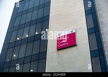 Le Centre de soins primaires HSE de Tallaght, Dublin, Irlande, offre une gamme de services médicaux communautaires. Banque D'Images
