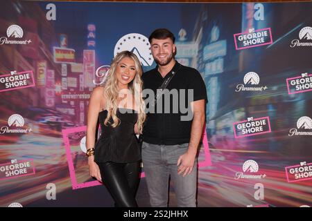 Paige Turley et son partenaire assistent à une soirée de lancement de la nouvelle série de Geordie Shore, au Thai Square Restaurant and Club, dans le centre de Londres. Date de la photo : mardi 7 janvier 2025. Banque D'Images