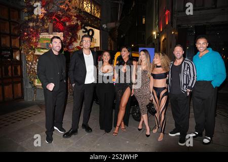 (De gauche à droite) James Tindale, Kyle Christie, Sophie Kasaei, Abbie Holborn, Chloe Ferry et Chantelle Connelly, Ricci Guarnaccio et Nathan Henry assistent à une soirée de lancement de la nouvelle série de Geordie Shore, au Thai Square Restaurant and Club, au centre de Londres. Date de la photo : mardi 7 janvier 2025. Banque D'Images