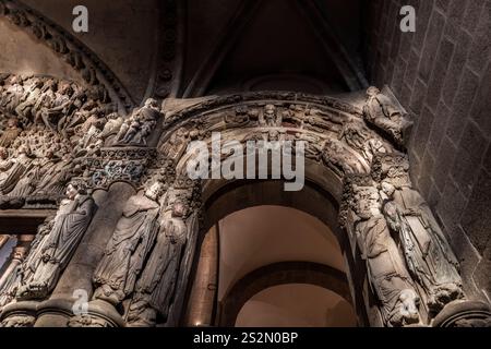 Portique de gloire, style de transition entre roman et gothique, par maître Mateo et ses ouvriers, Saint-Jacques de Compostelle, province de la Coruña, Géorgie Banque D'Images