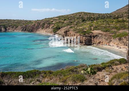 La belle plage de Turri à Sant'Antioco avec la mer turquoise et cristalline Banque D'Images