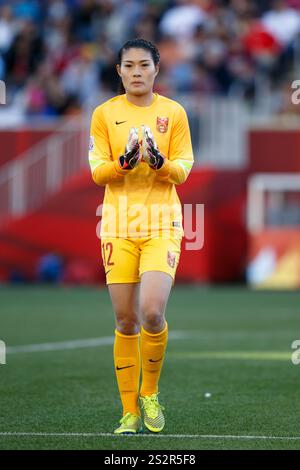 WINNIPEG, CANADA - 15 JUIN : le gardien de but chinois Wang Fei en action lors d'un match de Coupe du monde féminine A de la FIFA contre la Nouvelle-Zélande le 15 juin 2015 au stade de Winnipeg, au Canada. Usage éditorial exclusif. Utilisation commerciale interdite. (Photographie de Jonathan Paul Larsen / Diadem images) Banque D'Images