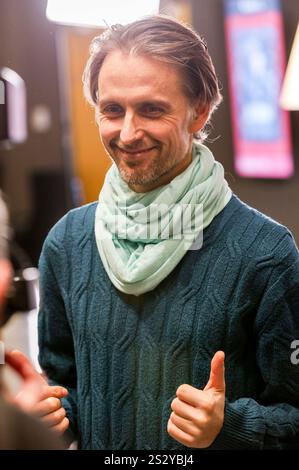 Axel Schreiber BEI der Premiere des Kinofilms Fünf finger sind ne Faust im CineMotion. Berlin, 07.01.2025 *** Axel Schreiber à la première du film Fünf Finger sind ne Faust au CineMotion Berlin, 07 01 2025 Foto:XM.xPatzigx/xFuturexImagex finger 5109 Banque D'Images