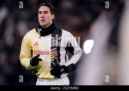 Dusan Vlahovic de la Juventus avant le match de football de l’UEFA Champions League entre la Juventus FC et Manchester City au stade de la Juventus à Turin, dans le nord-ouest de l’Italie – 11 décembre 2024. Sport - Soccer . (Photo de Fabio Ferrari/LaPresse) Banque D'Images