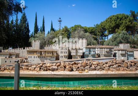 Antalya, Turquie - 16 septembre 2024, Dokuma Park, un parc populaire avec un musée en plein air de monuments turcs miniatures Banque D'Images
