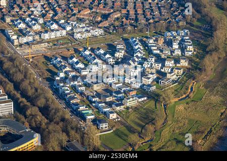Luftbild, Angerbogen, Wohngebiet alter Angerbach, Neubaugebiet, Huckingen, Duisburg, Ruhrgebiet, Nordrhein-Westfalen, Deutschland ACHTUNGxMINDESTHONORARx60xEURO *** vue aérienne, Angerbogen, zone résidentielle Alter Angerbach, nouvelle zone de développement, Huckingen, Duisburg, zone de la Ruhr, Rhénanie du Nord-Westphalie, Allemagne ACHTUNGxMINDESTHONORARx60xEURO Banque D'Images