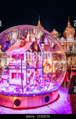 La place devant le Casino Monte Carlo à Monaco avant Noël Banque D'Images