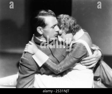 UN ADIEU AUX ARMES GARY COOPER ET HELEN HAYES UNE IMAGE PRIMORDIALE date : 1932 Banque D'Images