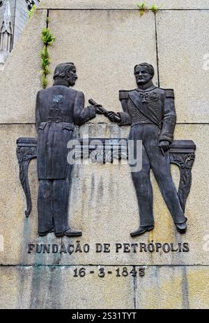 PETROPOLIS, RIO DE JANEIRO, BRÉSIL - 28 octobre 2022 : Monument en l'honneur de Julio Koeler (détail). Fondation de la ville de Petropolis. Banque D'Images