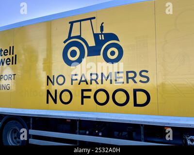 No Farmers No Food Lorry de Castell Howell à Mumbles. Swansea, pays de Galles, Royaume-Uni. 3 janvier 2025. Banque D'Images