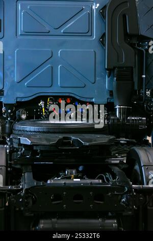 Arrière d'un camion sans remorque avec roue de secours Banque D'Images