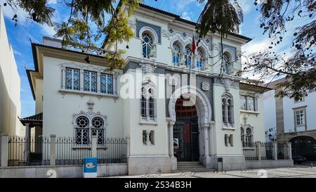 Façade avant de l'église Igreja da Misericórdia à Faro, Portugal Banque D'Images