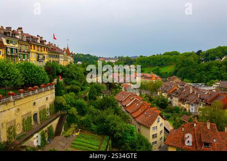 Beau paysage urbain avec Forêt dans la ville de Berne, Canton de Berne, Suisse. Banque D'Images
