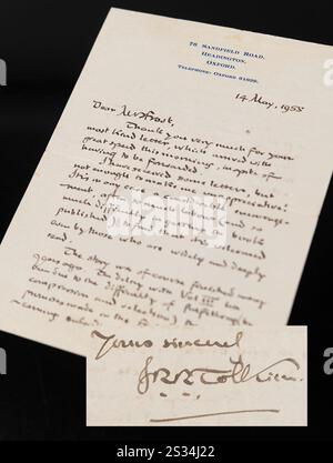 Boston, Massachusetts, États-Unis. 8 janvier 2025. 14 mai 1955 JRR Tolkien lettre manuscrite. (Crédit image : © RR Auction/ZUMA Press Wire) USAGE ÉDITORIAL SEULEMENT! Non destiné à UN USAGE commercial ! Banque D'Images