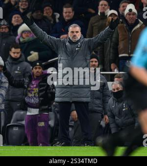 Londres, Royaume-Uni. 08 janvier 2025. Tottenham Hotspur v Liverpool - Carabao Cup - Tottenham Stadium. Tottenham Manager Ange Postecoglou. Crédit photo : Mark pain / Alamy Live News Banque D'Images