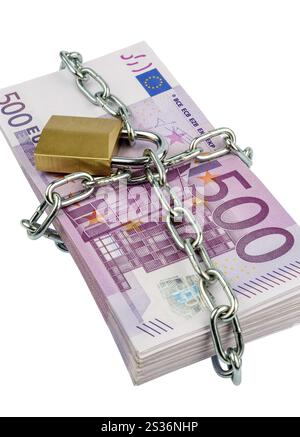 Billets en euros avec chaîne et cadenas photo symbolique pour la sécurité et l'inflation. Autriche Banque D'Images