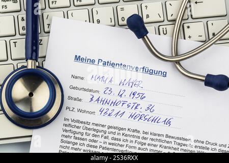 Un testament vivant en allemand. Instructions pour le médecin ou l'hôpital en cas de maladie terminale. Autriche Banque D'Images