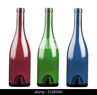 Bouteilles d'alcool colorées isolées sur fond blanc. Bouteilles d'alcool colorées Banque D'Images