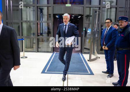 Paris, France. 09 janvier 2025. député de haute-Loire, président du groupe de droite Républicain à l'Assemblée nationale, Laurent Wauquiez arrive pour une réunion avec les partis politiques et les groupes parlementaires sur la préparation du budget 2025 au ministère de l'économie et des Finances à Bercy, Paris, France le 9 janvier 2025. Photo de Alexis Jumeau/ABACAPRESS. COM Credit : Abaca Press/Alamy Live News Banque D'Images