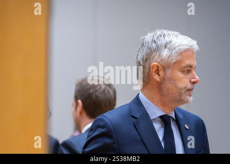 Paris, France. 09 janvier 2025. député de haute-Loire, président du groupe de droite Républicain à l'Assemblée nationale, Laurent Wauquiez arrive pour une réunion avec les partis politiques et les groupes parlementaires sur la préparation du budget 2025 au ministère de l'économie et des Finances à Bercy, Paris, France le 9 janvier 2025. Photo de Alexis Jumeau/ABACAPRESS. COM Credit : Abaca Press/Alamy Live News Banque D'Images