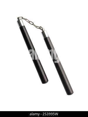 Nunchaku arme traditionnelle japonaise d'arts martiaux isolée sur fond blanc. Nunchaku arme traditionnelle des arts martiaux japonais Banque D'Images